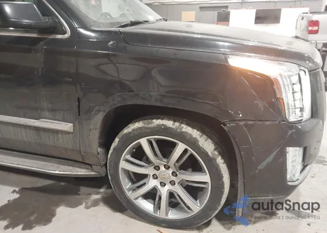 2015 Cadillac Escalade Esv Premium z USA, uszkodzony, nr VIN 1GYS4JKJ4FR150653